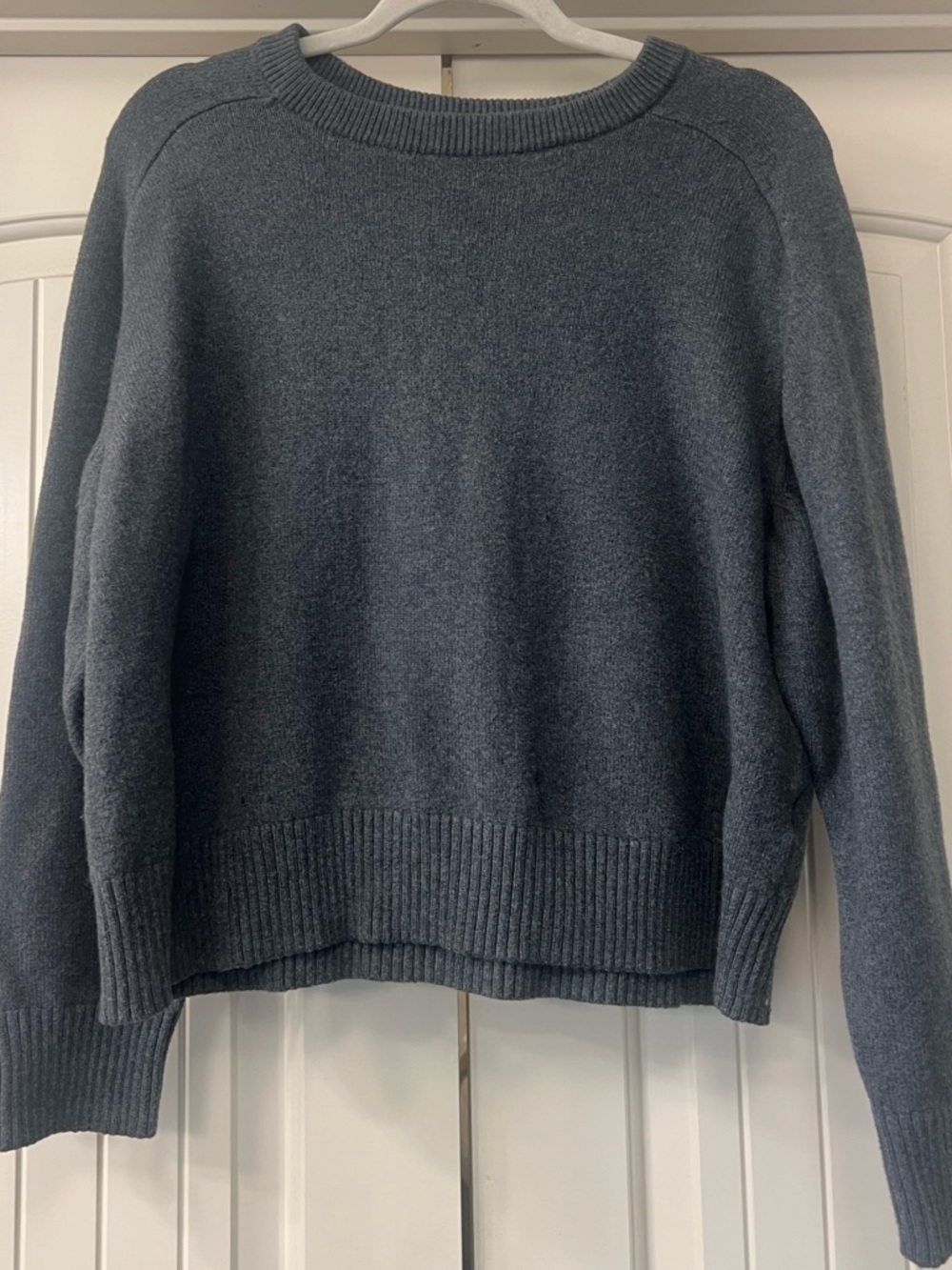 Banana Republic Women's Crewneck Sweater - Charcoal